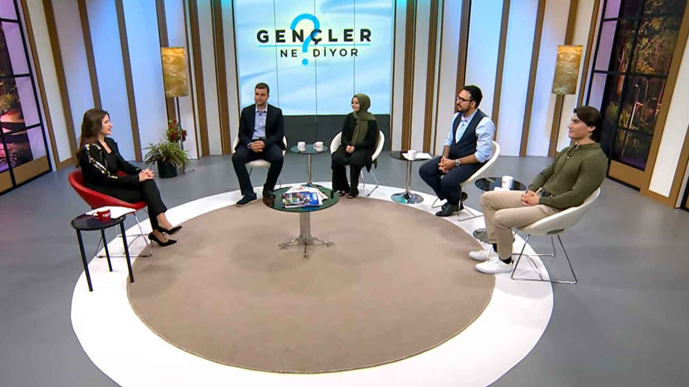 GENÇLER NE DİYOR