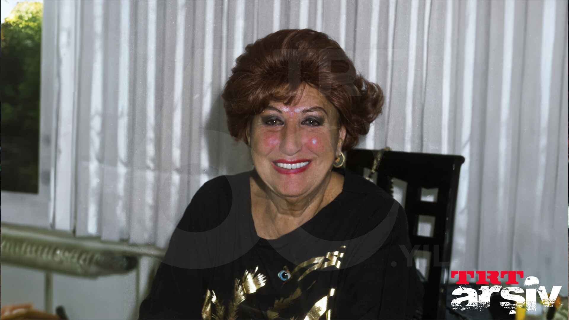 Müzeyyen SENAR